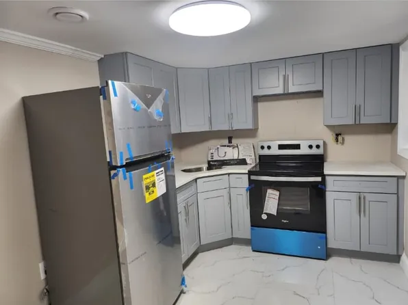 (undisclosed Address), Dix Hills, NY 11746