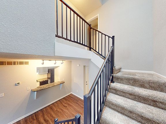 5th image of 409 Foxfire Dr