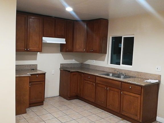 3rd image of 2620 Southwest Dr