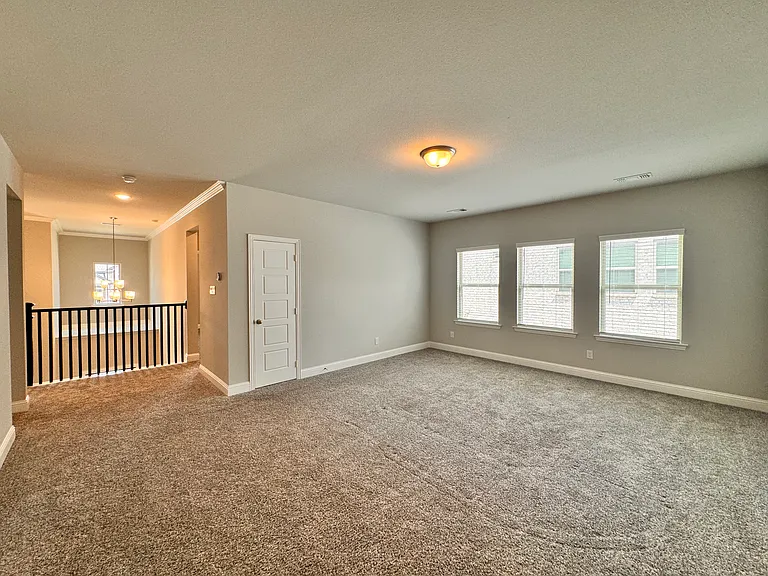 1091 Putnam Dr — Photo 29