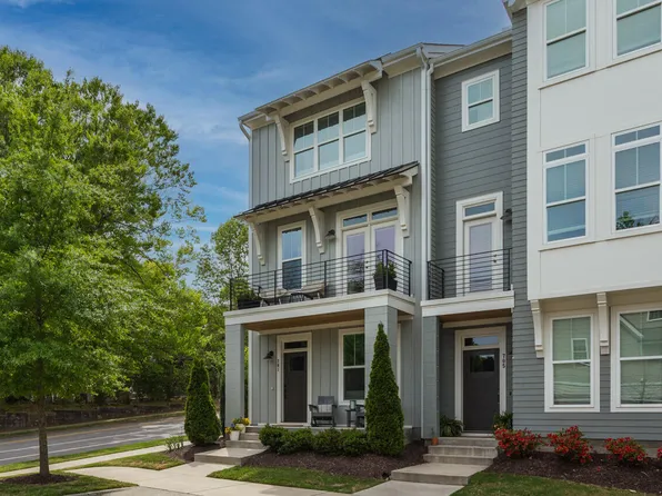 701 Peakland Pl, Raleigh, NC 27604