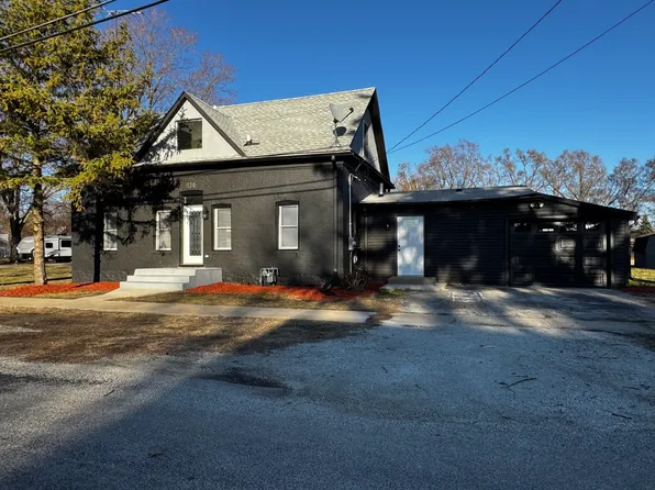 350 S 4th Ave, Saint Anne, IL 60964