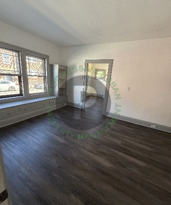 1st image of 2002 Chesterland Ave