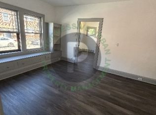 2002 Chesterland Ave, Lakewood, OH 44107