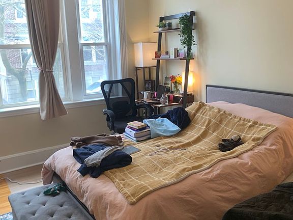 3rd image of 7 Fuller St #1A