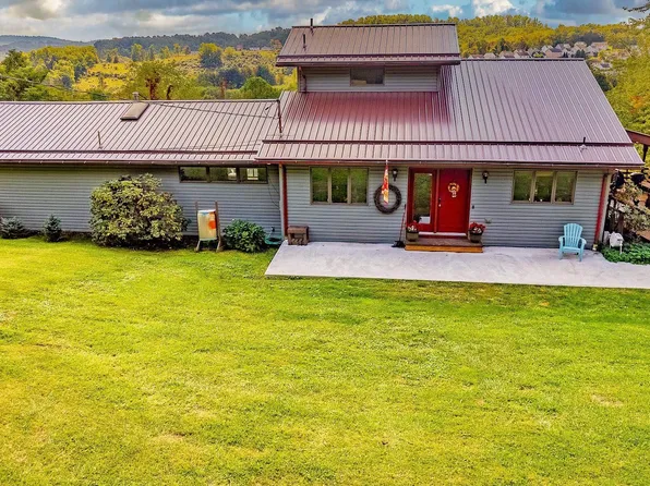 15 Tyrone Avery Rd, Morgantown, WV 26508