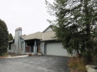 1088 Creeks Cross Rd #B, Kohler, WI 53044