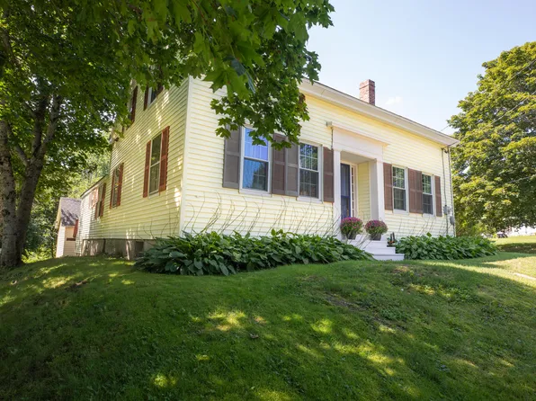 31 Commercial Street, Winterport, ME 04496