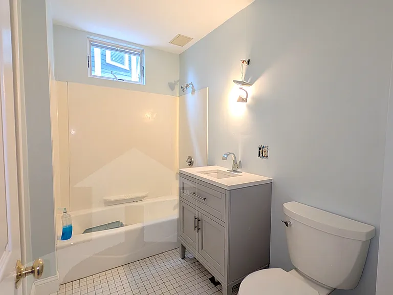 79 Conwell Ave #1 — Photo 10