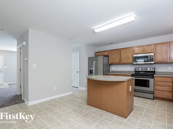 5th image of 910 Woodside Park Ln