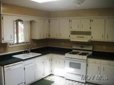 2nd image of 604 W 4th St