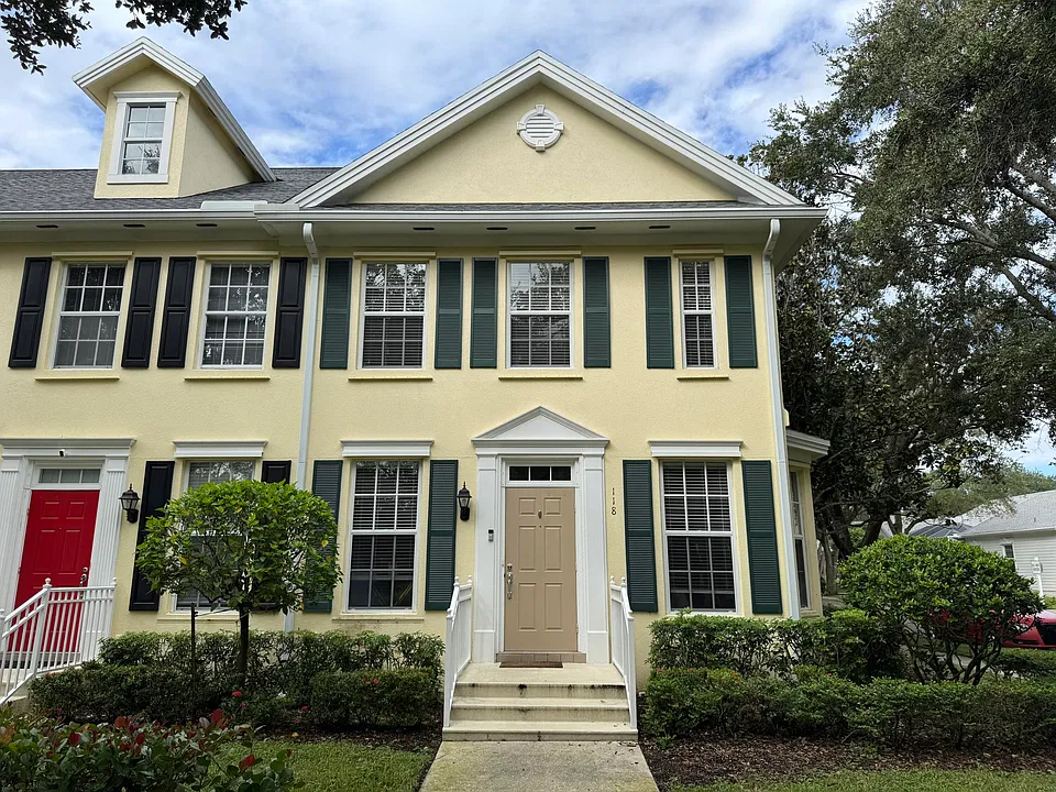 118 Redwood Dr