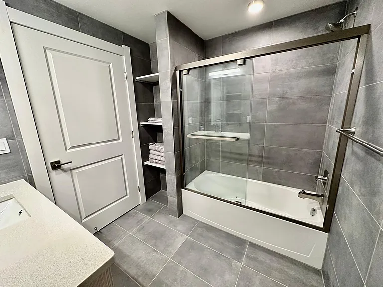 2490 N High St #210 — Photo 7