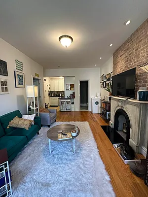 Rented by CitySites Real Estate Group | media 2