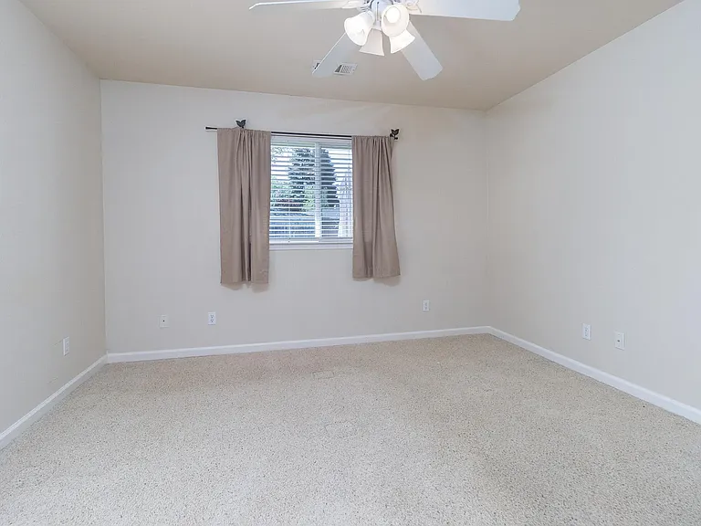 2948 Leland Ave — Photo 21
