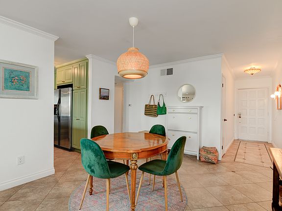 5th image of 2251 Altisma Way Unit 208