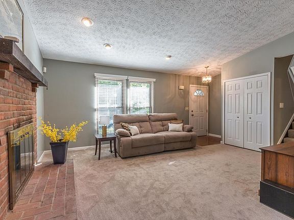 5th image of 2934 Charmwood Ct