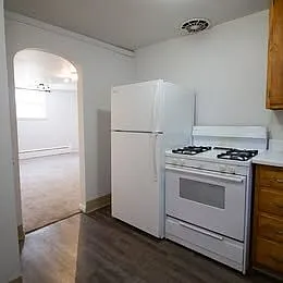 101 N Duluth Ave