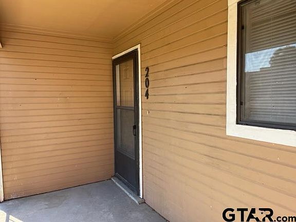 3rd image of 400 S Town Dr #204