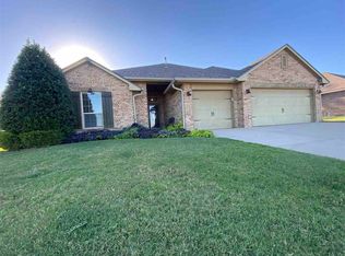408 NE 51st St, Lawton, OK 73507