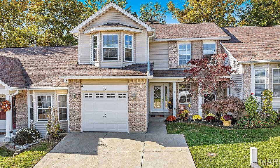 1st image of 37 Parkway Villas Ct