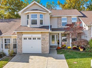 37 Parkway Villas Ct, Saint Charles, MO 63303
