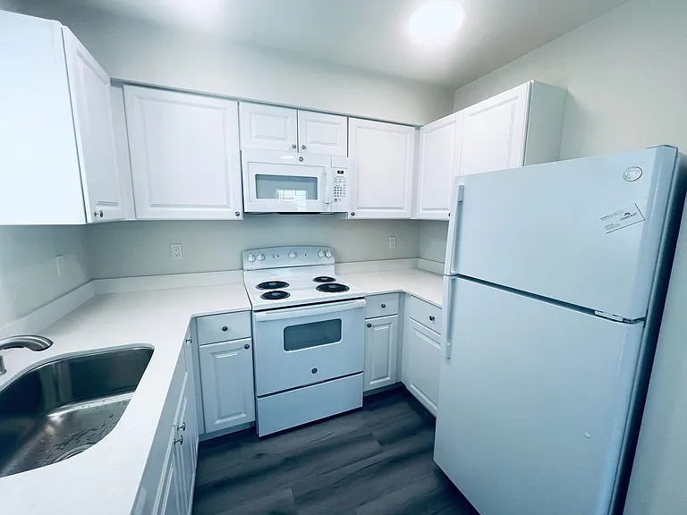4 unit Cleveland LLC - 1913 — Photo 21