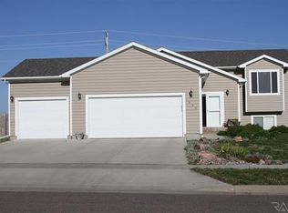 1308 W Meadowbrook Trl, Brandon, SD 57005