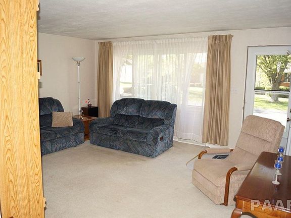 3rd image of 6808 N Kimberly Dr