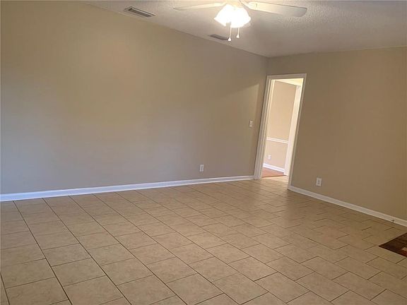 5th image of 144 Bel Air Cir