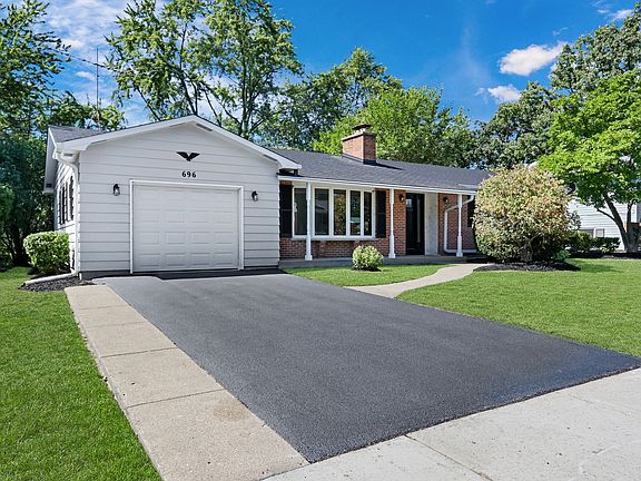 2nd image of 696 Hillside Ave