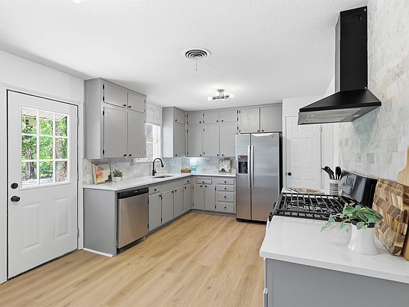 2nd image of 5421 Palmer Dr