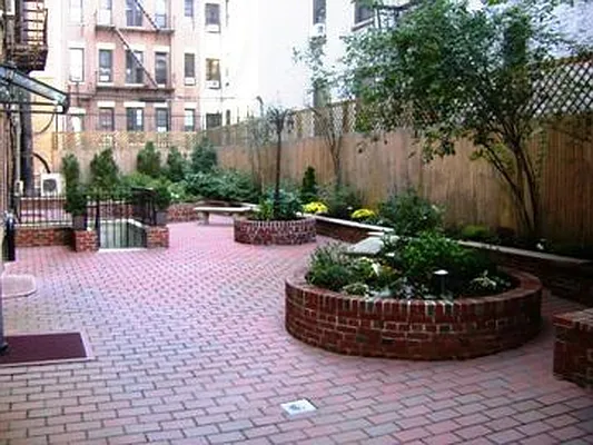 Rented by Keller Williams NYC | media 24