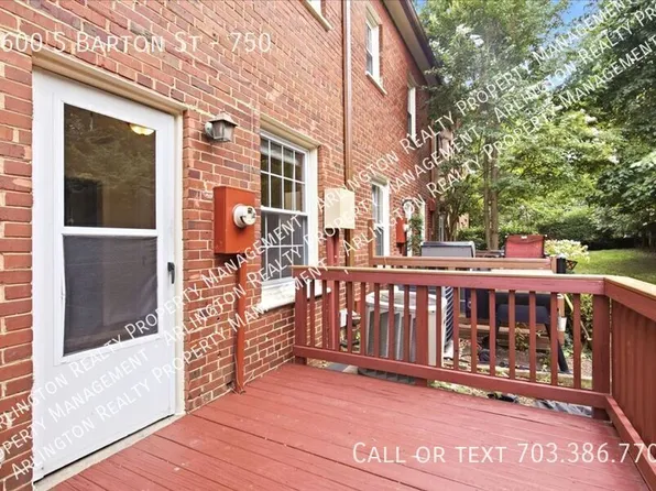 1600 S Barton St APT 750, Arlington, VA 22204
