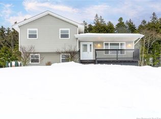 165 Porter St, Saint John, NB E2M 0A4