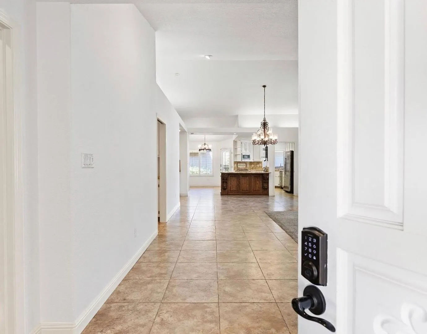 Gorgeous Rio Bravo Country Club Home With Custom Wine Cellar — Photo 4