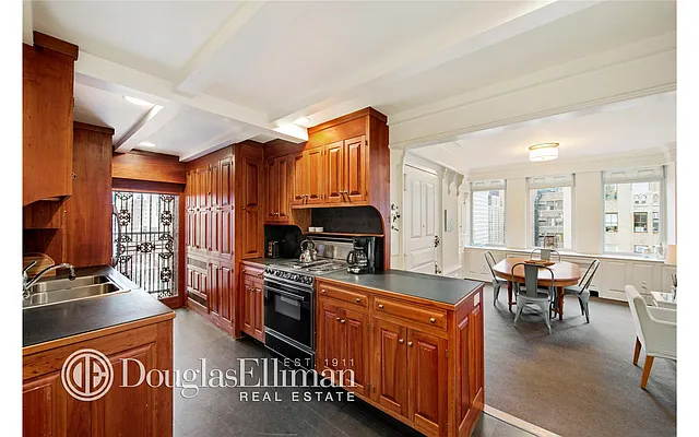 Rented by Douglas Elliman | media 13