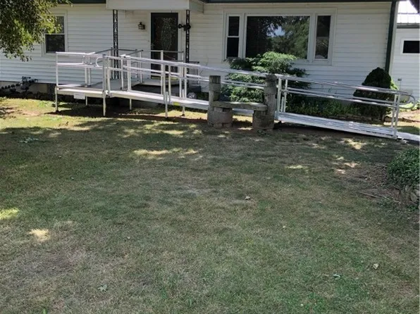 1410 Main St, Dresden, OH 43821