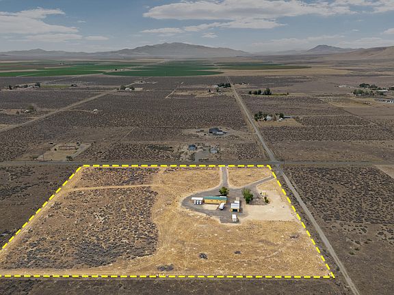 3rd image of 4555 Paradise Ranchos Dr