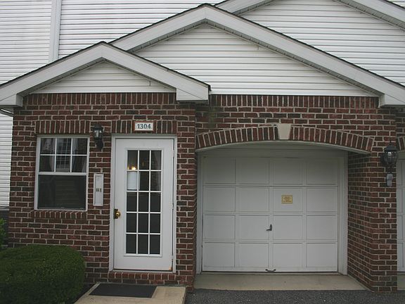 2nd image of 1304 Cranesbill Ct Unit 301