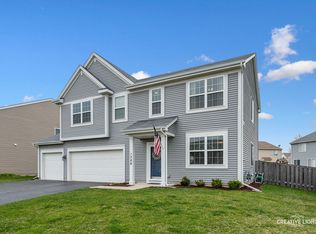 1386 Padre Island Ln, Hampshire, IL 60140