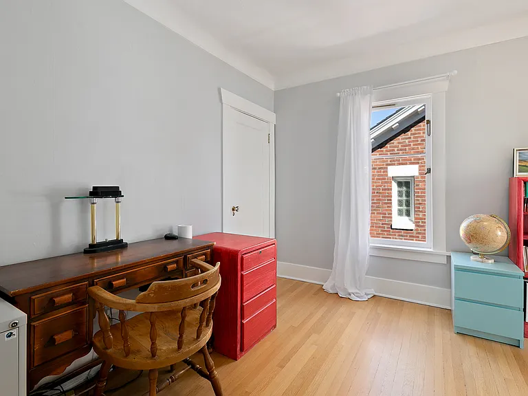 Office/bedroom 2