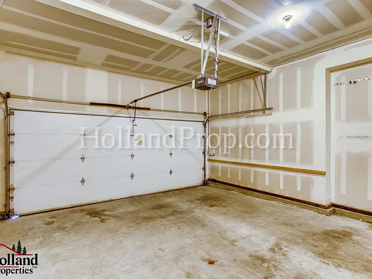 977 NE 73rd Ave — Photo 23