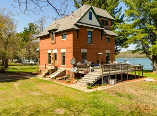 11963 S Homestead Rd, Sault Sainte Marie, MI 49783