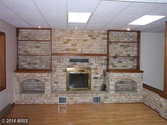 4th image of 9364 Childacrest Dr
