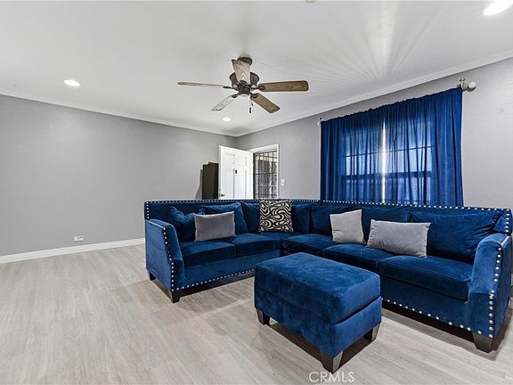 4th image of 121 E 68th Way