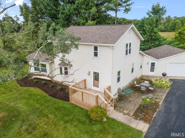 9823 Fritz Rd, Fort Wayne, IN 46818