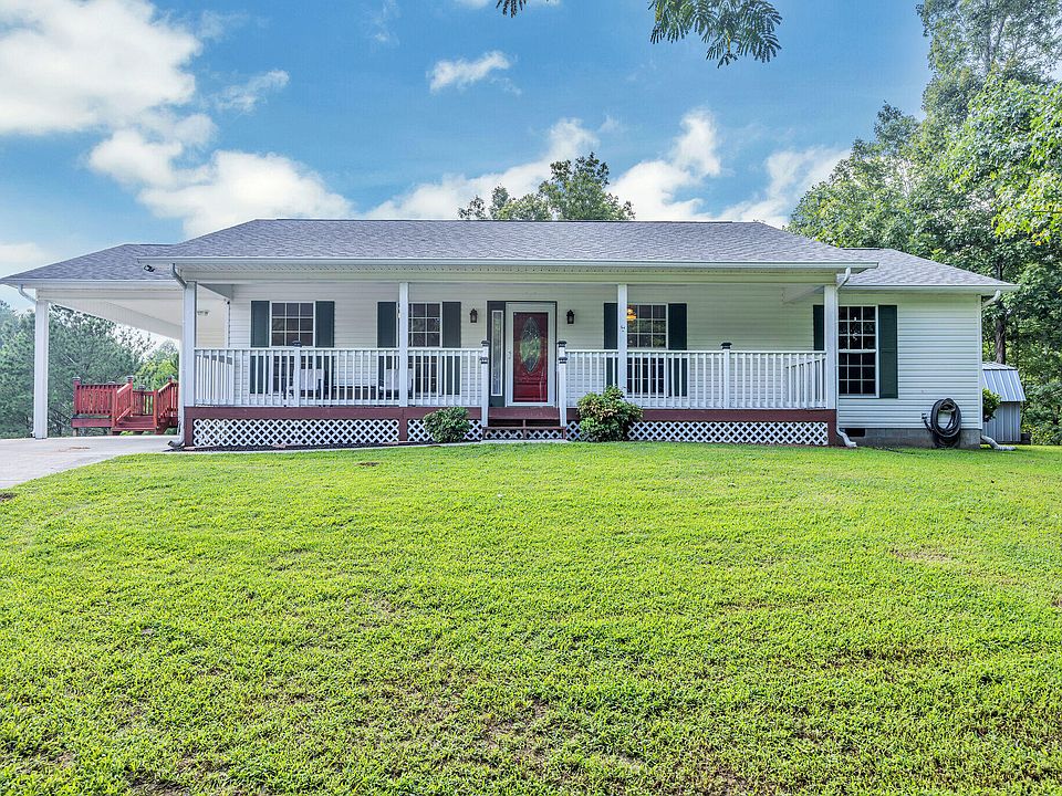 1st image of 125 Dogwood Cir NE