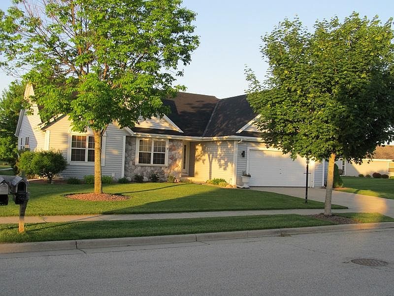 1st image of 2715 Darrell Dr