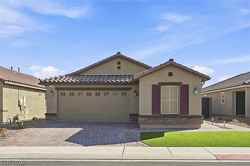 1525 Deep Valley Ave Photo 1